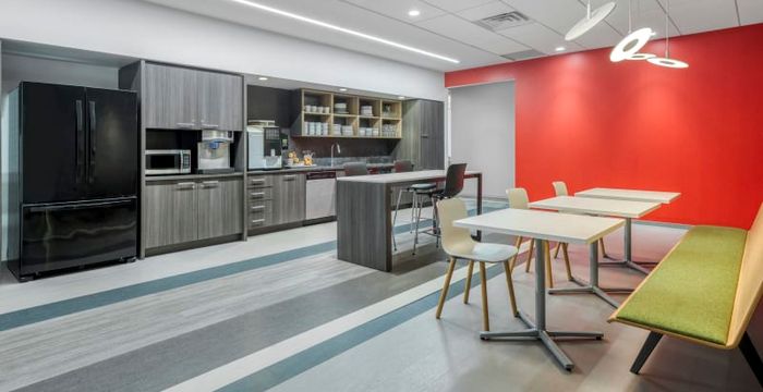 320 Seven Springs Way, Brentwood - Image 4