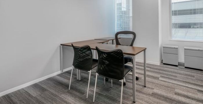 320 Seven Springs Way, Brentwood - Image 3