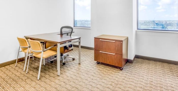 3801 Pga Boulevard, Palm Beach Gardens - Image 2