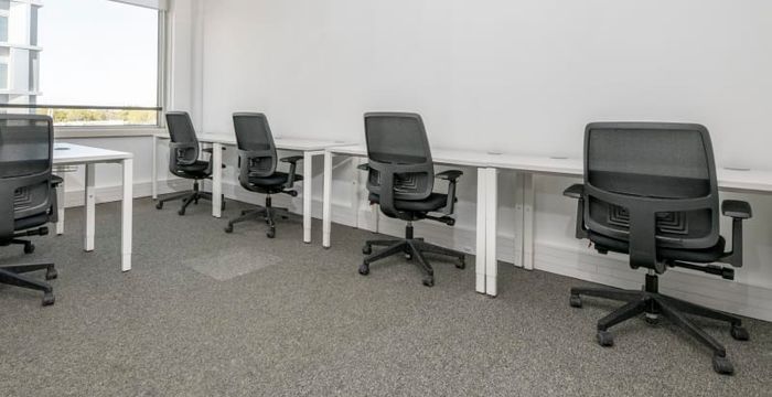 1 Rue Georges Stephenson, Montigny-le-bretonneux - Image 3