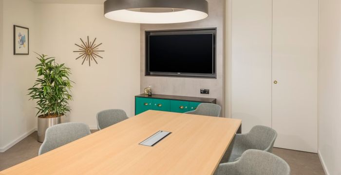 Wiedner Gurtel 13, Vienna - Image 3