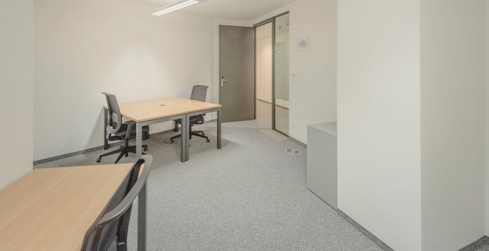 Wiedner Gurtel 13, Vienna - Image 2