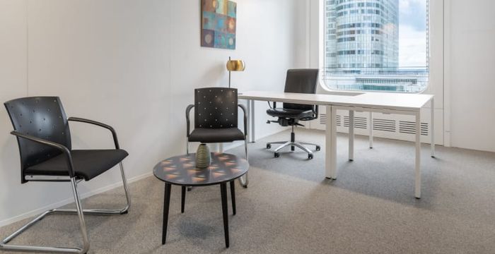 5 Place De La Pyramide, Paris - Image 3