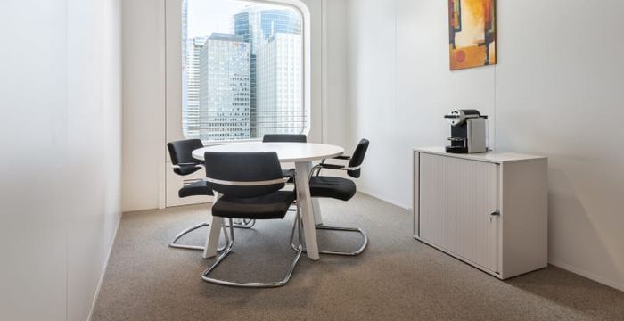 5 Place De La Pyramide, Paris - Image 4