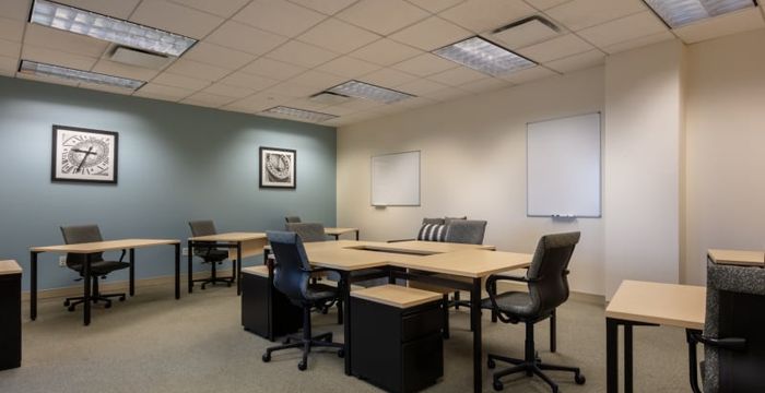 700 Commerce Drive, Oak Brook - Image 2