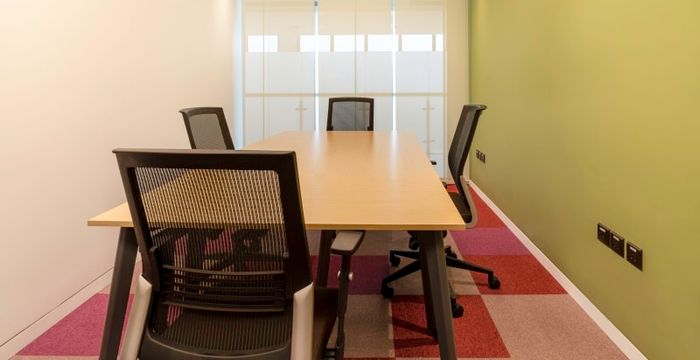 Spring Plaza - Image 3