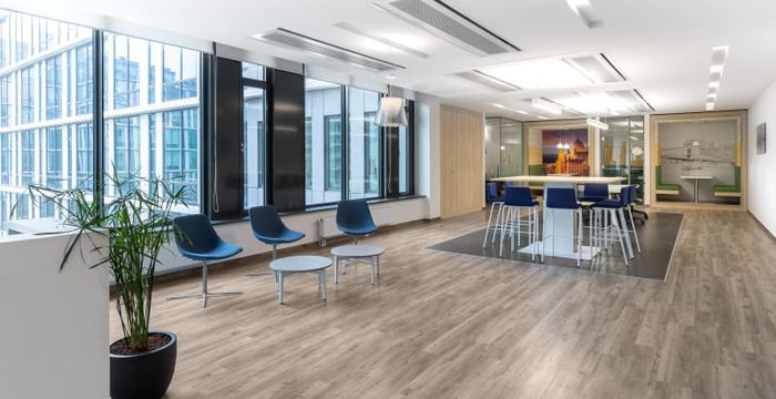 Soroksari Ut 44, Budapest - Image 5