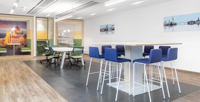 Soroksari Ut 44, Budapest - Image 3