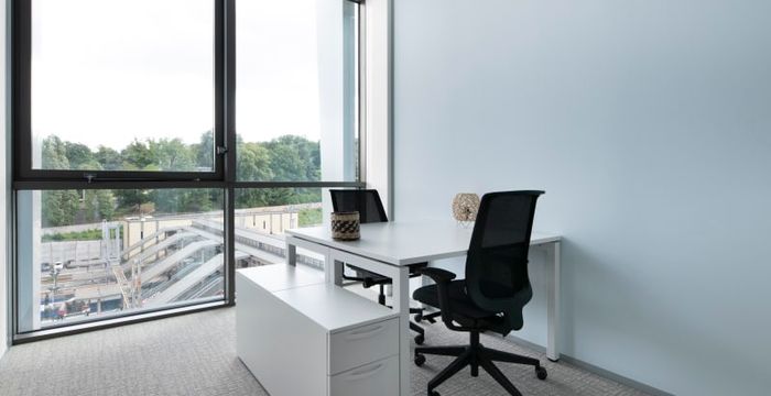 2-12 Parvis Colonel Arnaud Beltrame, Versailles - Image 2