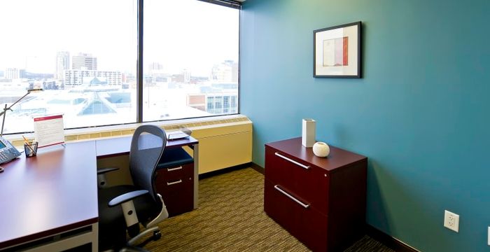 380 Wellington St, London - Image 4