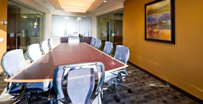 380 Wellington St, London - Image 2