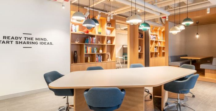 101-320 Bay Street, Toronto - Image 2