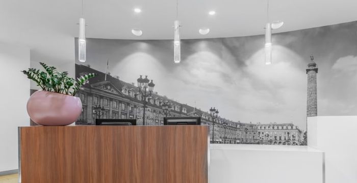 7 Rue De La Paix, Paris - Image 2