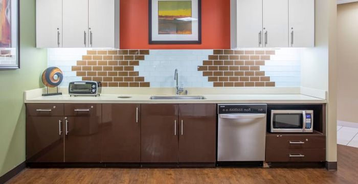 155 N Lake Avenue, Pasadena - Image 3