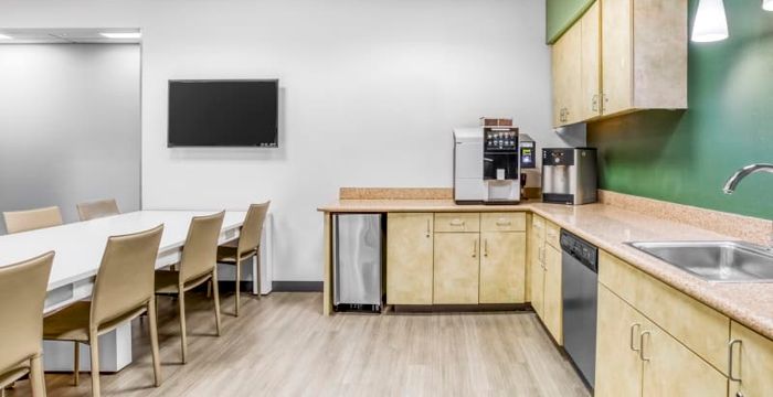 2850 W Horizon Ridge Parkway, Henderson - Image 4