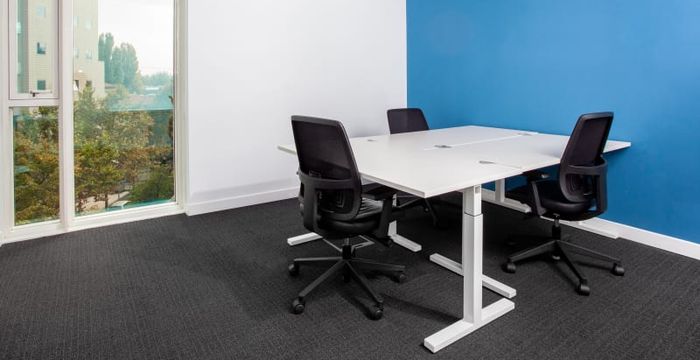 Charles de Gaulle Plaza - Image 5