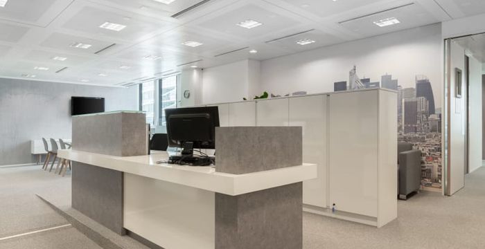 16 Place De L'iris, Courbevoie - Image 2
