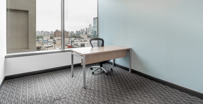 Lincoln Park Center - Image 3