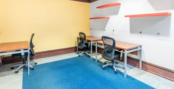 4720 Salisbury Rd, Jacksonville - Image 2