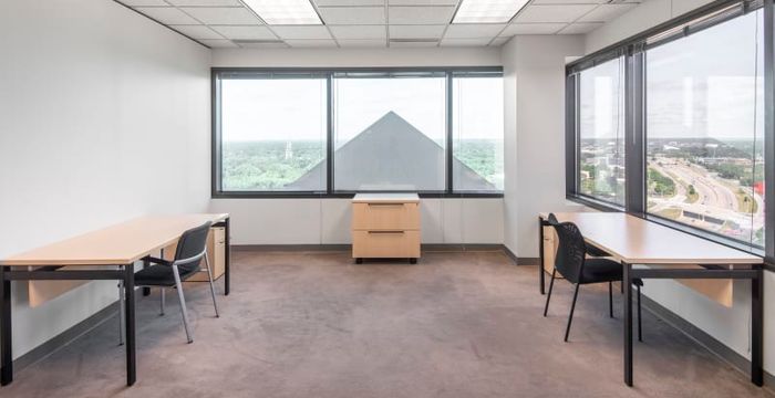 2000 Town Center, Southfield - Image 4