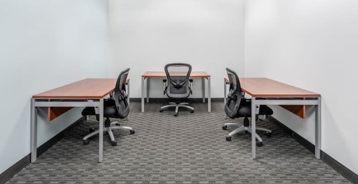 Howard Hughes Parkway Center - Image 2