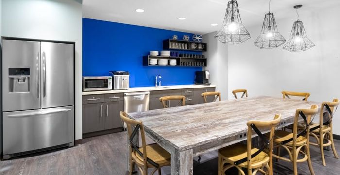 1111 Dr-frederik-philips Boulevard, Saint Laurent - Image 3