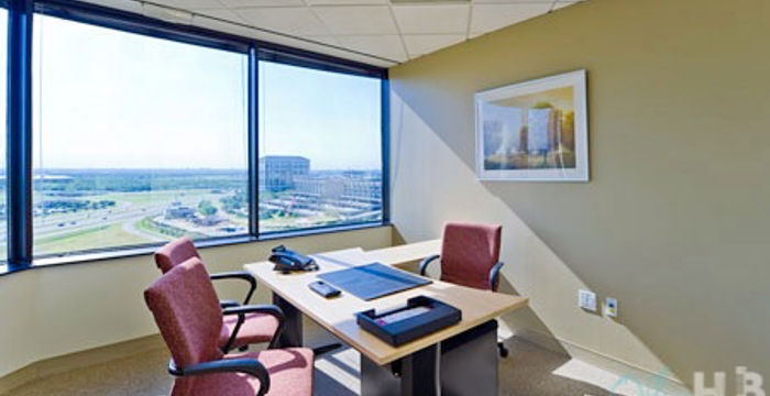 PBCom Tower - Image 3