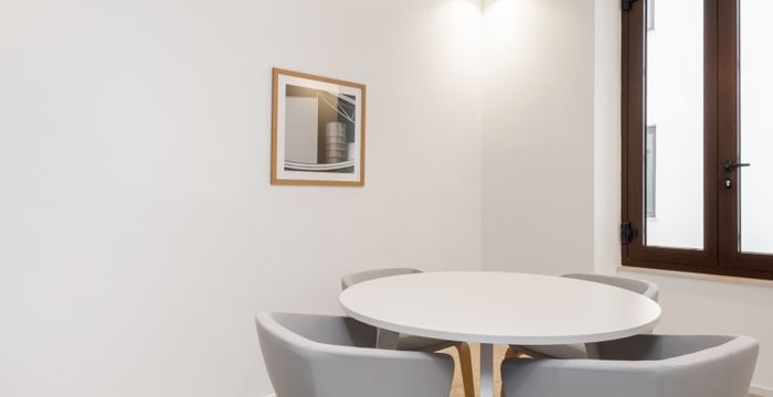 Piazza Di San Silvestro 8, Rome - Image 3