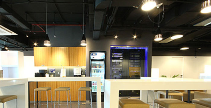 8 Rockwell Center - Image 4