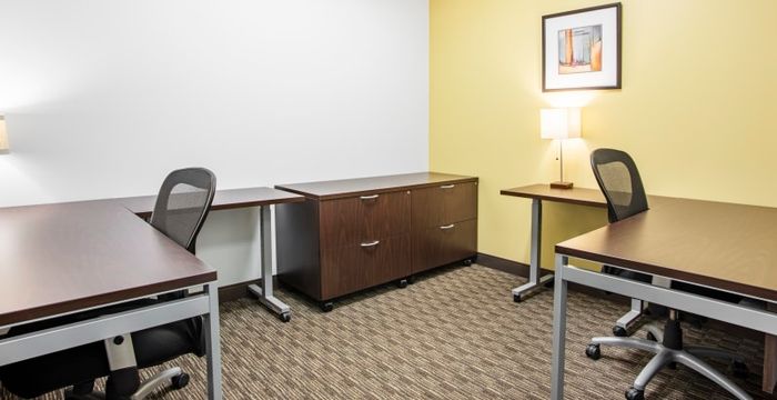 2700 Patriot Boulevard, Glenview - Image 4