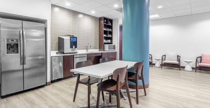 Bank of America Building - Image 5