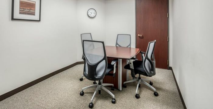 Oak Brook Regency Towers - Image 4