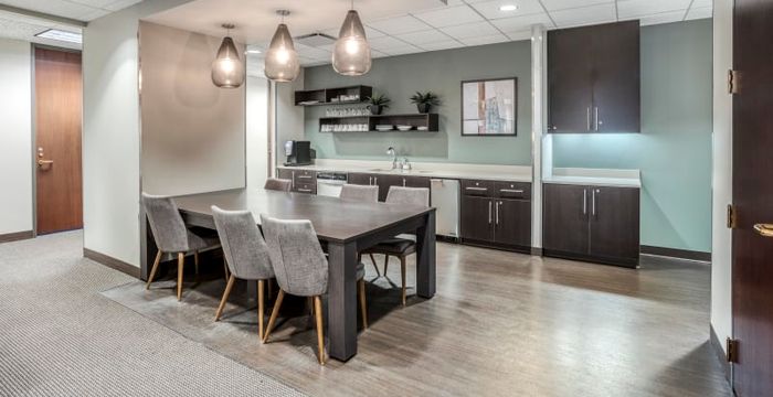 Oak Brook Regency Towers - Image 5