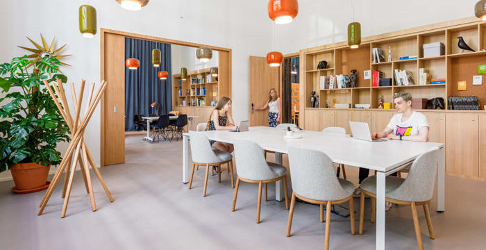 Vaci Ut 47 E, Budapest - Image 4