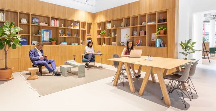 654/2 Karolinska, Prague - Image 2