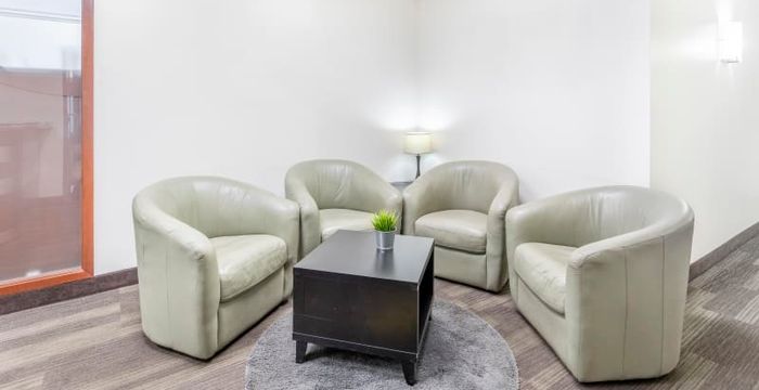 1816 Crowchild Trail Nw, Calgary - Image 4