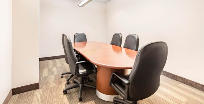 1816 Crowchild Trail Nw, Calgary - Image 3