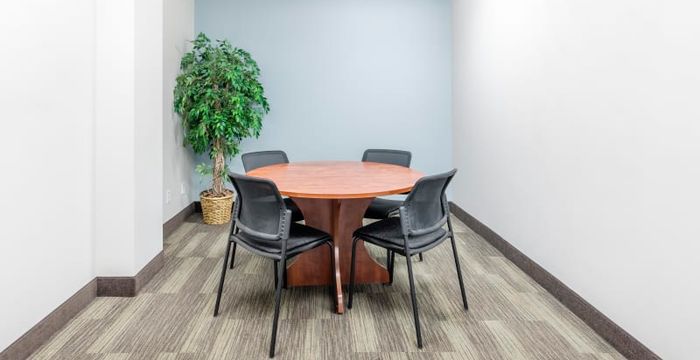 1816 Crowchild Trail Nw, Calgary - Image 5