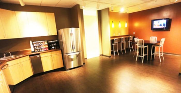 1661 International Drive, Memphis - Image 3