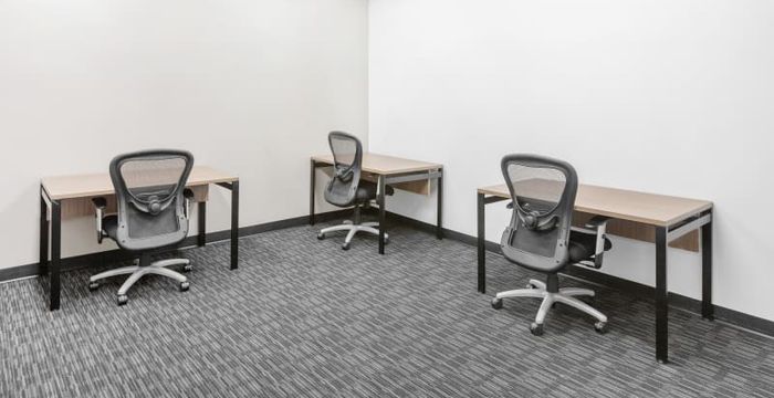 Valley Office Plaza - Image 4