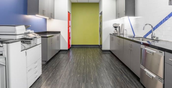 16501 Ventura Blvd, Encino - Image 3