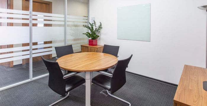 1A Sportyvna Sq, Kyiv - Image 2