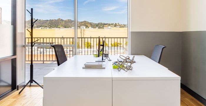 925 North La Brea Ave, Los Angeles - Image 2