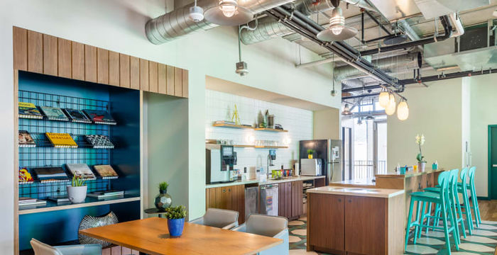 925 North La Brea Ave, Los Angeles - Image 2