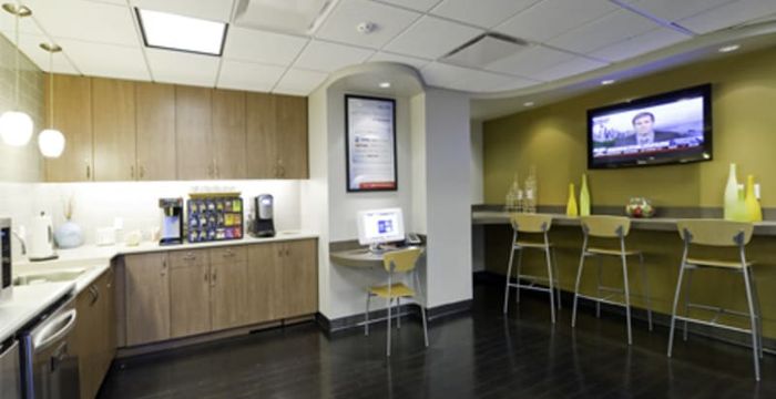 Zona Rosa Shopping Center - Image 5