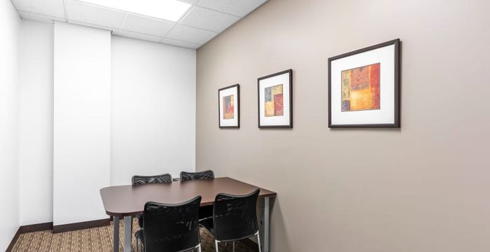 8530 Eagle Point Blvd, Lake Elmo - Image 3