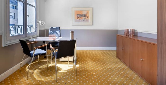 27-29 Rue De Bassano, Paris - Image 3