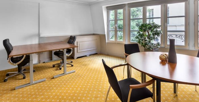 27-29 Rue De Bassano, Paris - Image 4