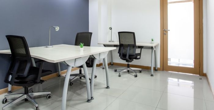 Al Danah - Zone 1, Abu Dhabi - Image 4