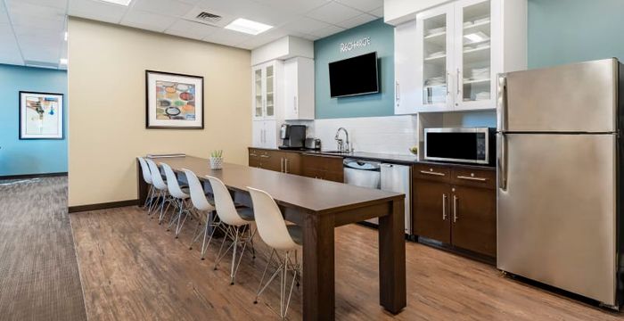 3190 3190 S Vaughn Way, Aurora - Image 5